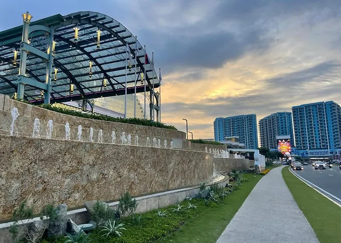 Apartamento Lovely 2br Near Airport, Solaire, & Okada - 6pax