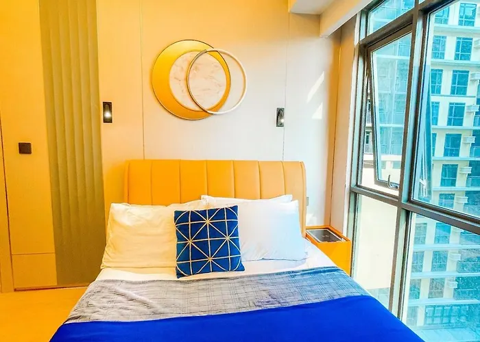 Apartamento Lovely 2br Near Airport, Solaire, & Okada - 6pax