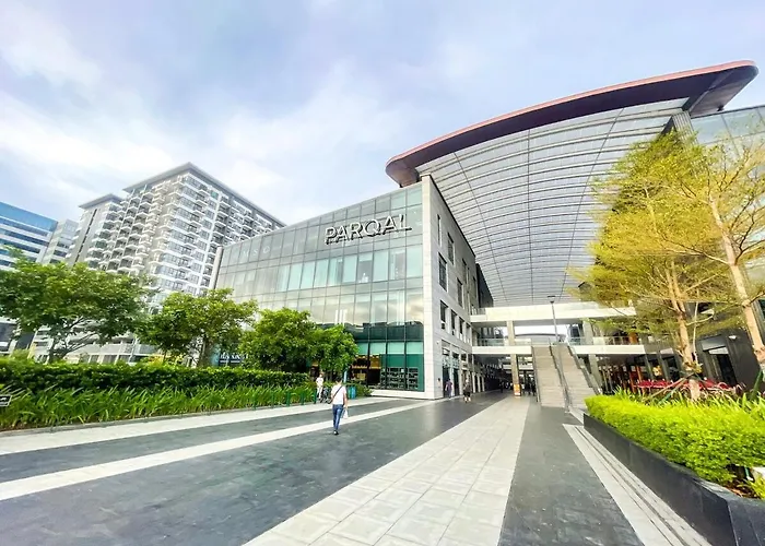 Lovely 2br Near Airport, Solaire, & Okada - 6pax Apartamento