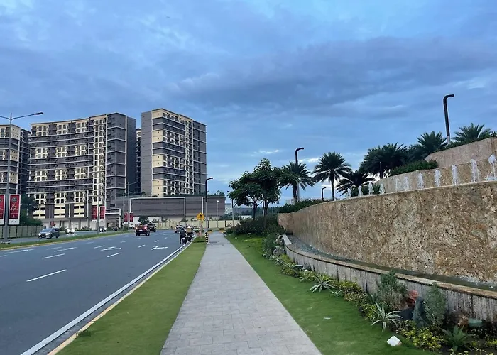 Apartamento Lovely 2br Near Airport, Solaire, & Okada - 6pax
