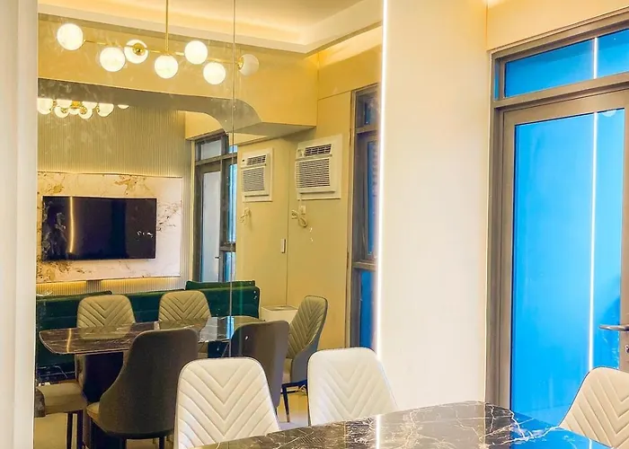 Apartamento Lovely 2br Near Airport, Solaire, & Okada - 6pax *