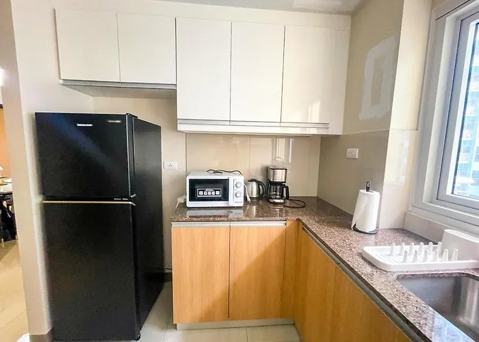 Lovely 2br Near Airport, Solaire, & Okada - 6pax Apartamento Manila