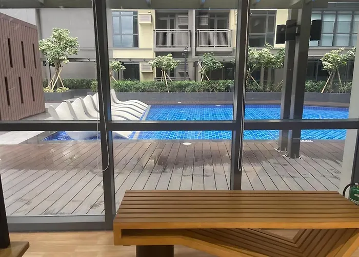 Apartamento Lovely 2br Near Airport, Solaire, & Okada - 6pax