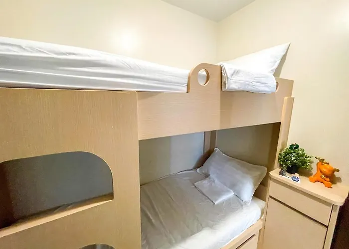 Lovely 2br Near Airport, Solaire, & Okada - 6pax Apartamento Manila