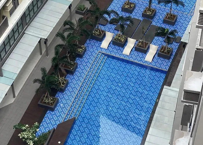 Apartamento Lovely 2br Near Airport, Solaire, & Okada - 6pax Manila