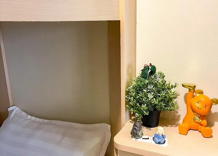 Lovely 2br Near Airport, Solaire, & Okada - 6pax Apartamento *