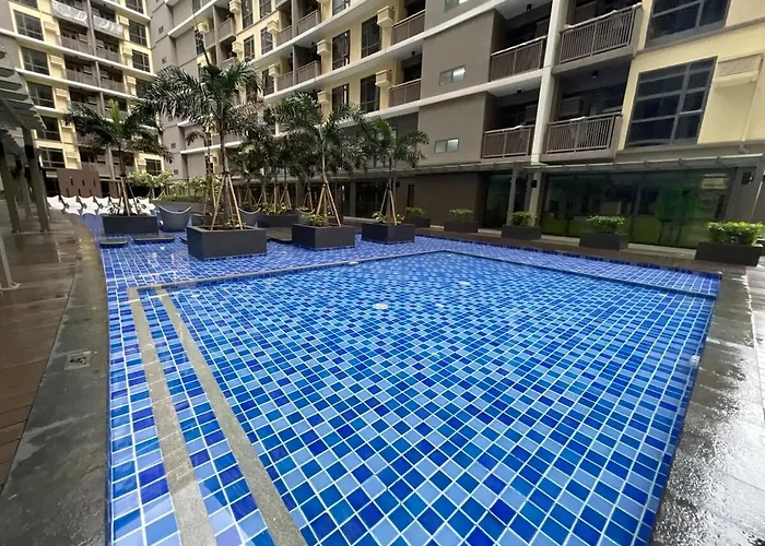 Lovely 2br Near Airport, Solaire, & Okada - 6pax Apartamento Manila